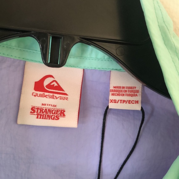 QUIKSILVER X Stranger Things Women's Lenora Windbreaker Jacket - Picture 6 of 10